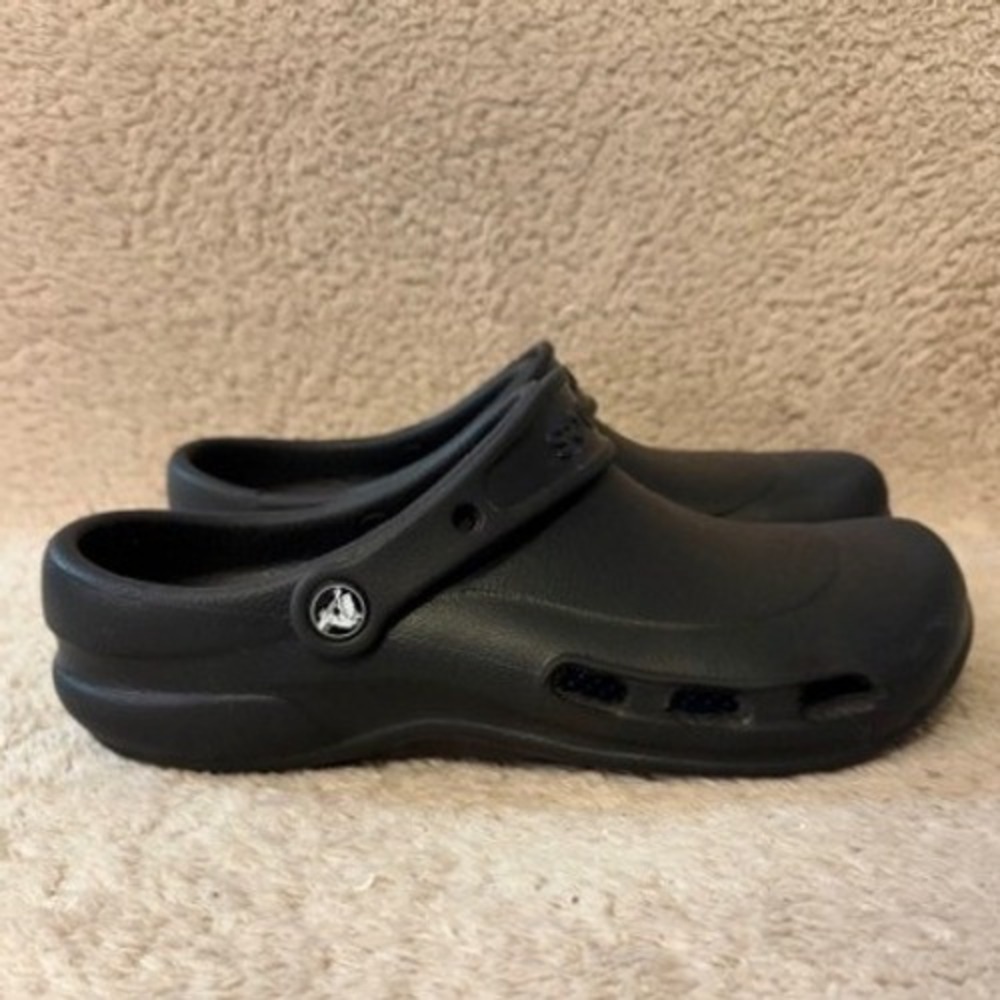Crocs Specialist II Vent Clogs Black Work Shoes Womens 9 Mens 7 Slip Resistant